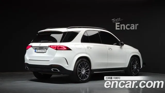 Mercedes-Benz GLE-Class — Фото автомобиля 2