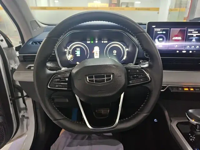 Geely Xingrui — Фото автомобиля 10