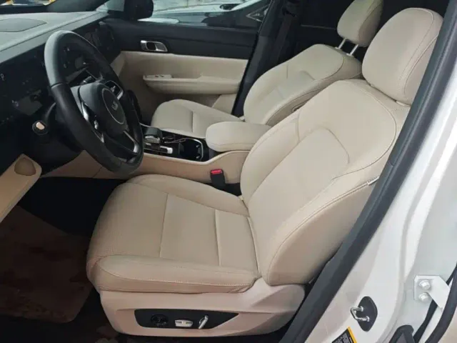 Li Auto Li ONE 2021 Extended Range 6-Seater — Фото автомобиля 14