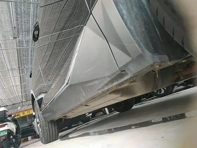 GAC Trumpchi GS8 — Фото автомобиля 19