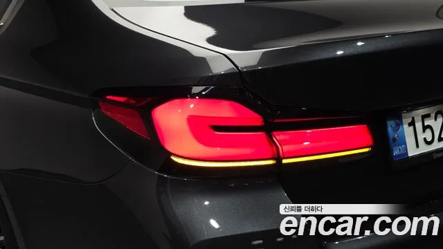 BMW 5 Series G30 — Фото автомобиля 8