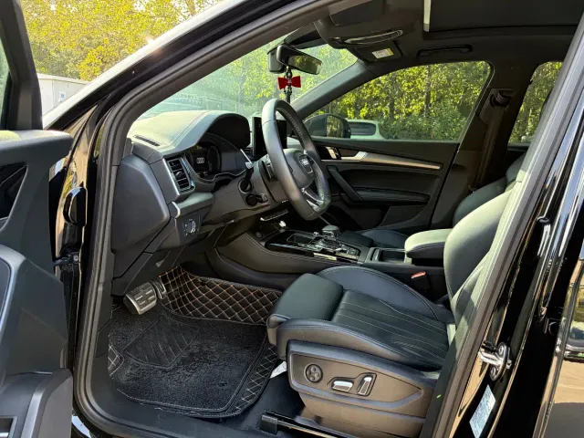 Audi Q5L — Фото автомобиля 5