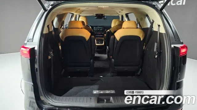Kia Carnival 4th Gen — Фото автомобиля 19