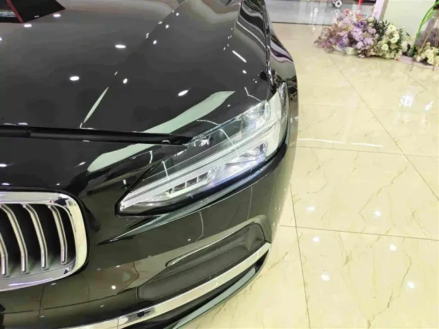 Volvo S90 — Фото автомобиля 15