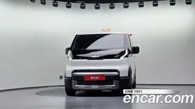 Kia PV5 — Фото автомобиля 3