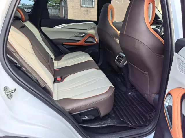 BYD Song Pro — Фото автомобиля 12
