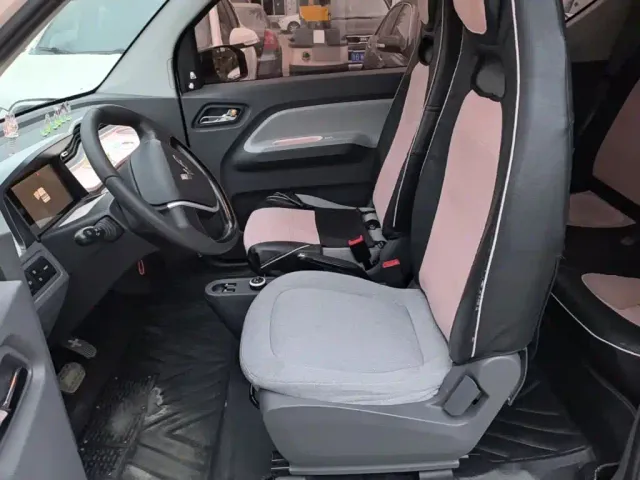 Wuling Hongguang Mini EV — Фото автомобиля 14