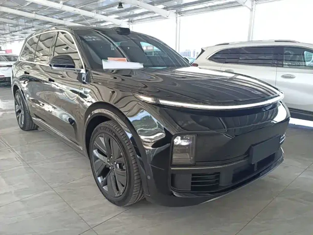Li Auto L9 — Фото автомобиля 3