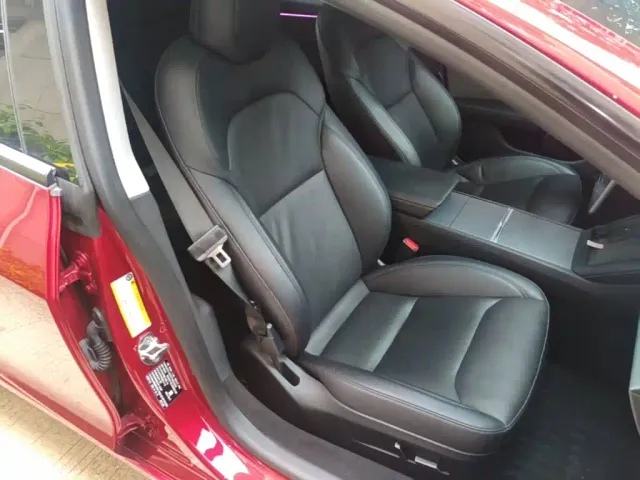Tesla Model 3 — Фото автомобиля 19
