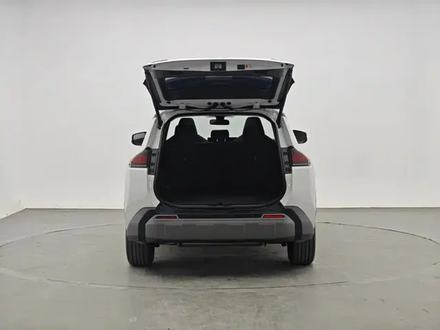 Toyota RAV4 — Фото автомобиля 9