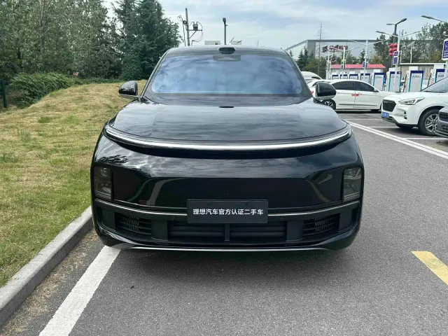 Li Auto L9 — Фото автомобиля 2