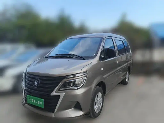 Фотография автомобиля — Forthing Lingzhi