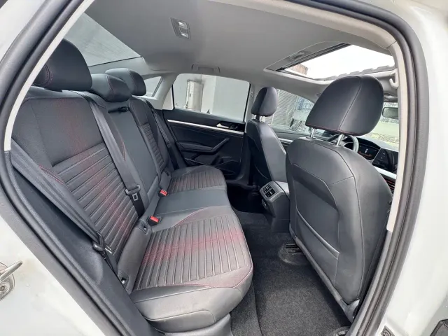 Volkswagen Lavida — Фото автомобиля 12