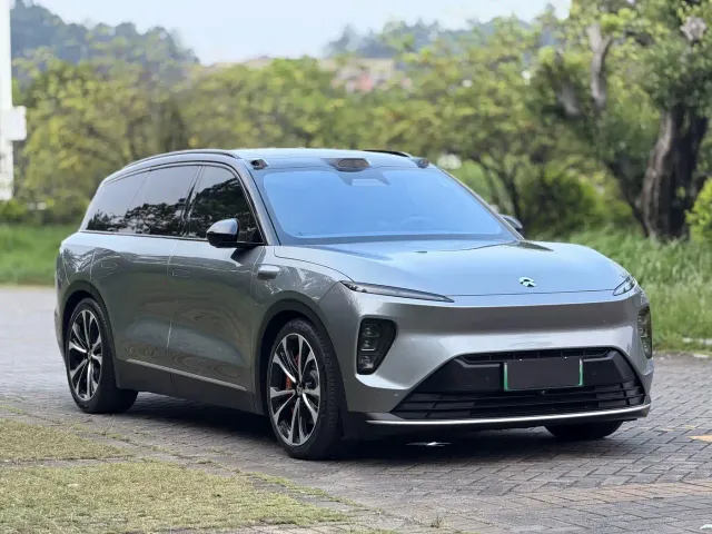Nio ES8 — Фото автомобиля 3