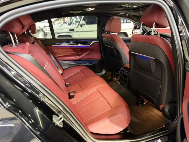 BMW 5 Series — Фото автомобиля 10