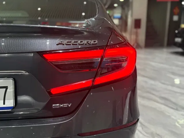Honda Accord — Фото автомобиля 28