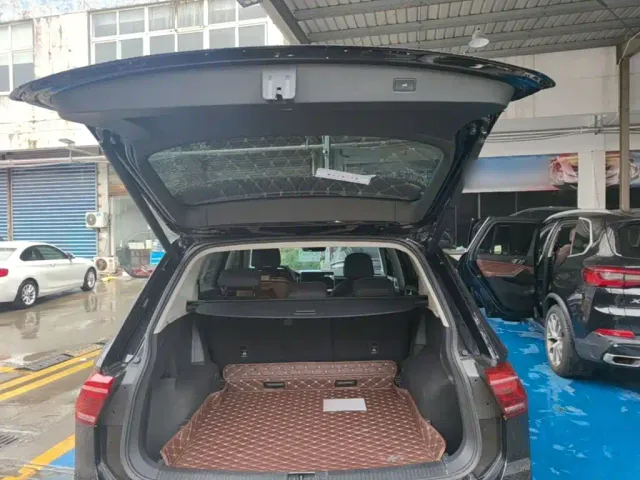 Volkswagen Tiguan L — Фото автомобиля 18