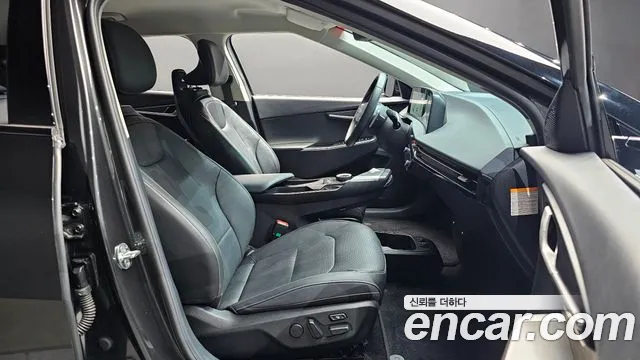 Kia EV6 — Фото автомобиля 24