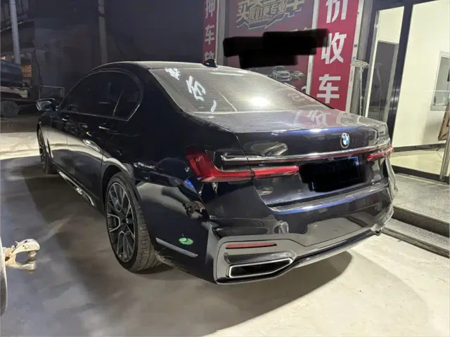 BMW 7 Series — Фото автомобиля 7