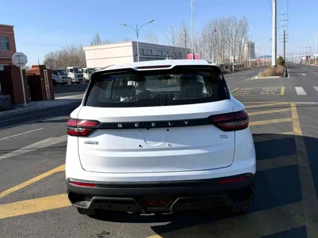 Geely Binyue — Фото автомобиля 5