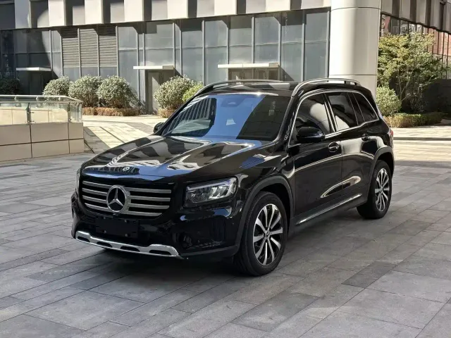 Фотография автомобиля — Mercedes-Benz GLB-Class