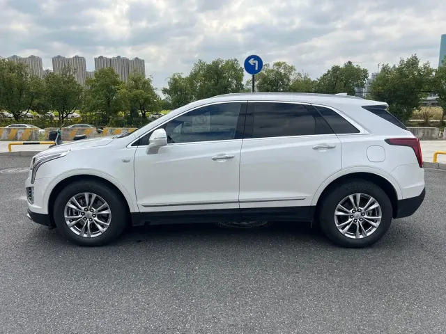 Cadillac XT5 — Фото автомобиля 3