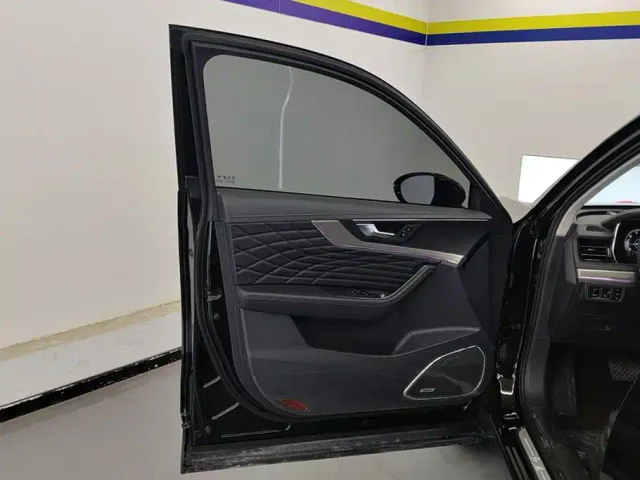 Hongqi HS5 — Фото автомобиля 7