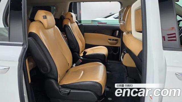 Kia Carnival 4th Gen — Фото автомобиля 17