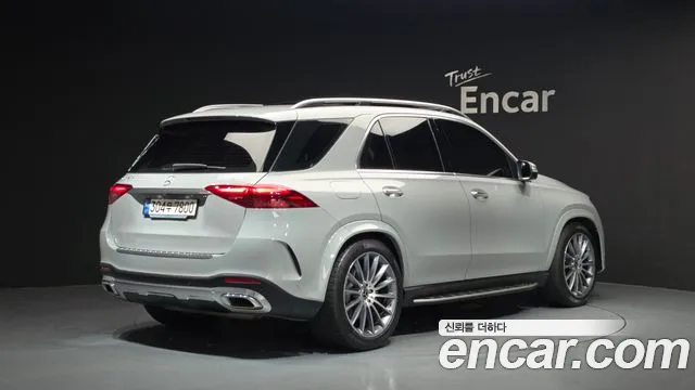 Mercedes-Benz GLE-Class — Фото автомобиля 2
