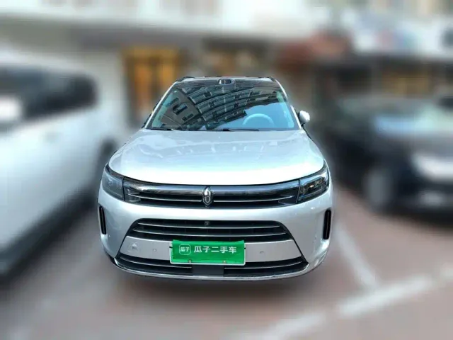 Aito M7 — Фото автомобиля 2