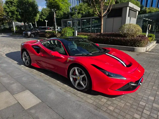 Ferrari F8 — Фото автомобиля 3