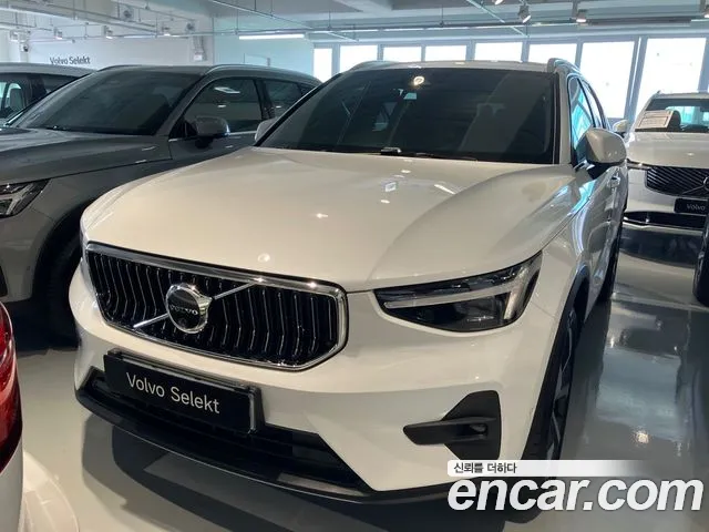 Фотография автомобиля — Volvo XC40