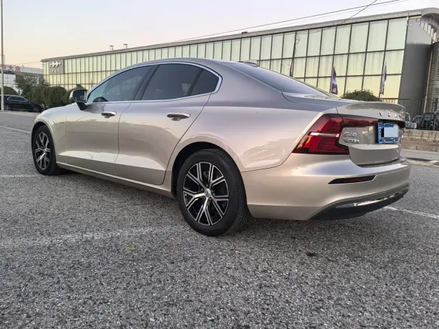 Volvo S60 — Фото автомобиля 3