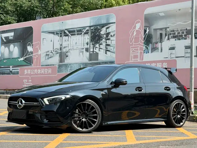 Фотография автомобиля — Mercedes-Benz A-Class AMG