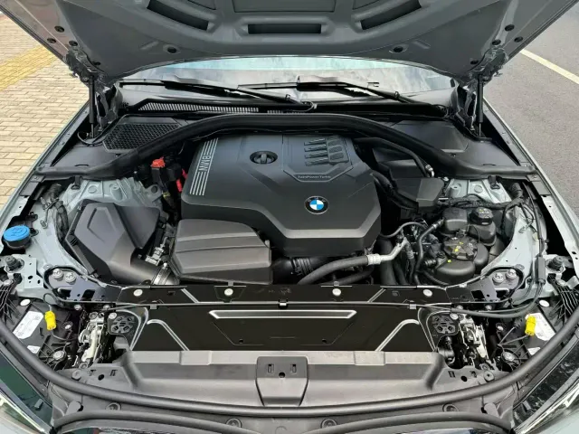 BMW 3 Series — Фото автомобиля 10