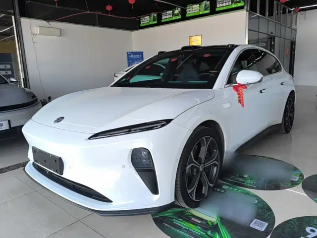 Фотография автомобиля — Nio ET5 Touring