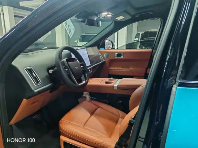Li Auto L9 — Фото автомобиля 3