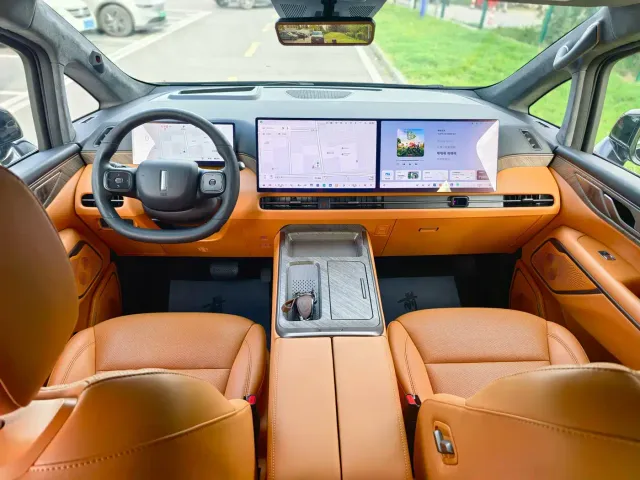 Wey Alpine — Фото автомобиля 9