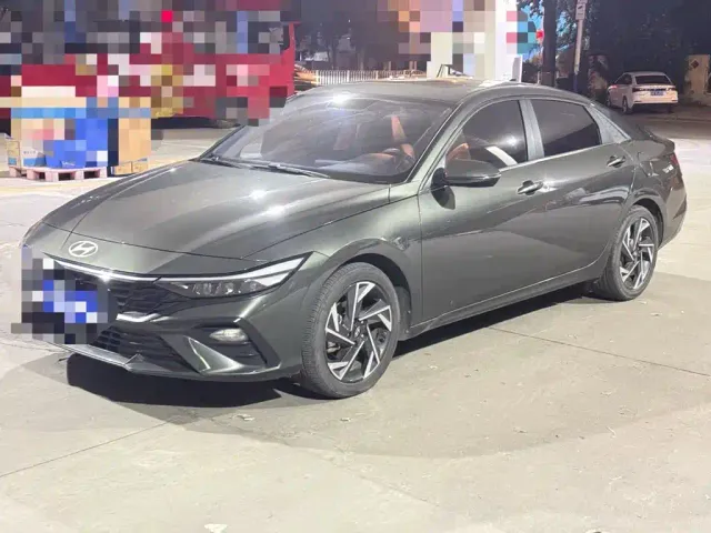 Фотография автомобиля — Hyundai Elantra