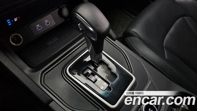 KG_Mobility_Ssangyong Rexton Новый Rexton Sport Khan Дизель 2.2 4WD — Фото автомобиля 9