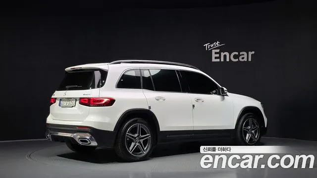 Mercedes-Benz GLB-Class — Фото автомобиля 2