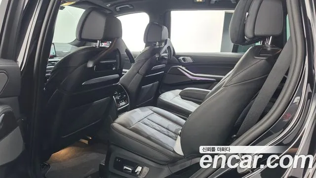 BMW X7 — Фото автомобиля 11