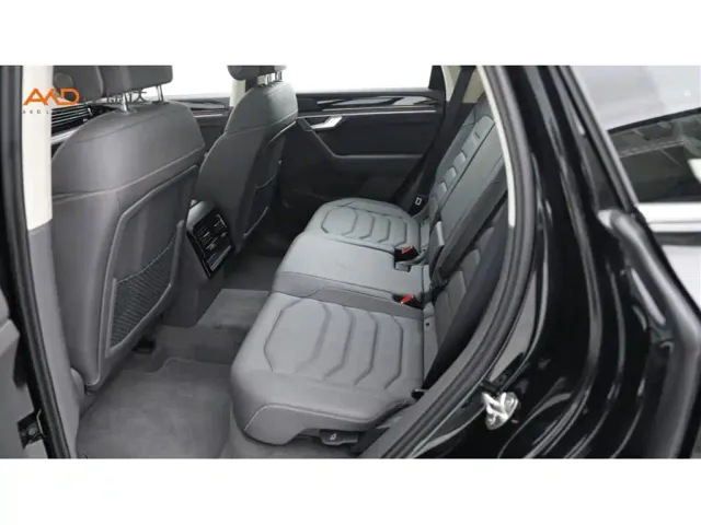 Volkswagen Touareg — Фото автомобиля 7