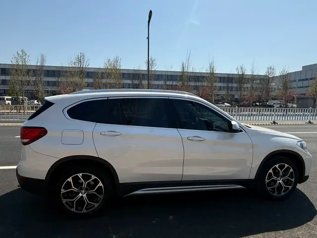 BMW X1 — Фото автомобиля 5