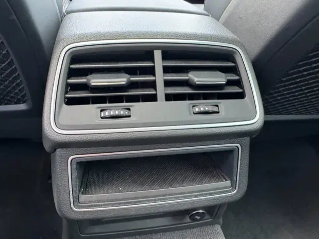 Audi A6L — Фото автомобиля 21