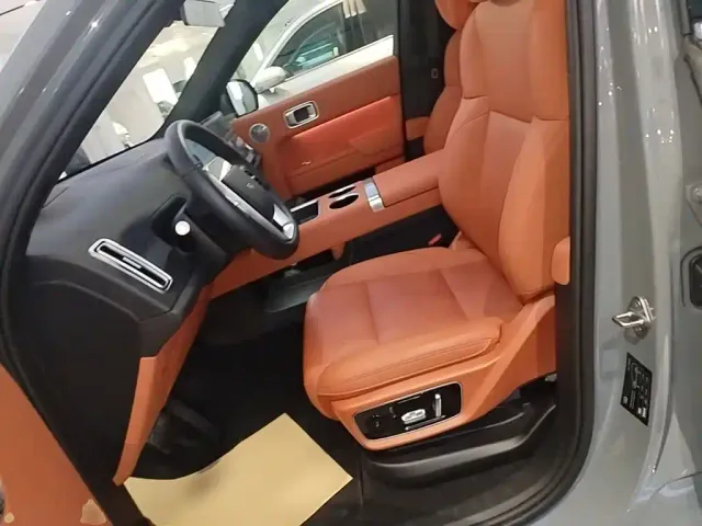 Li Auto L7 — Фото автомобиля 14