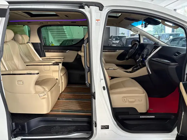 Toyota Vellfire — Фото автомобиля 21