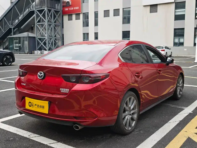 Mazda Axela — Фото автомобиля 6