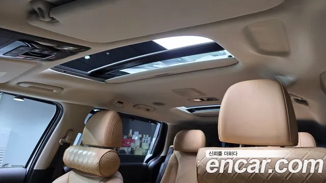 Kia Canival Carnival 4 поколение Дизель 7 мест Signature — Фото автомобиля 20