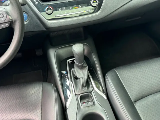 Toyota Corolla 2021 Hybrid 1.8L E-CVT Elite Edition — Фото автомобиля 15